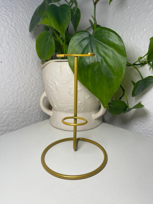 Wand Stand Gold (large)